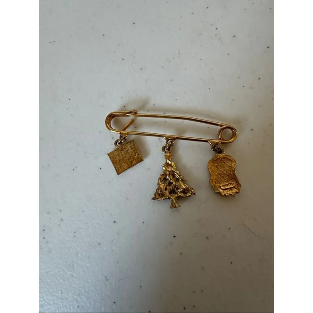 Gold-tone Christmas Charm Safety Pin Brooch - Santa, Tree & Gift